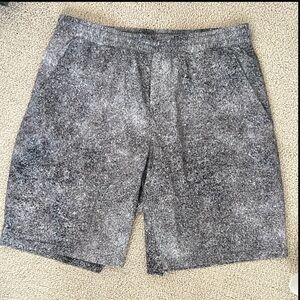 Lululemon Pace Breaker Short Lined 9” Size L